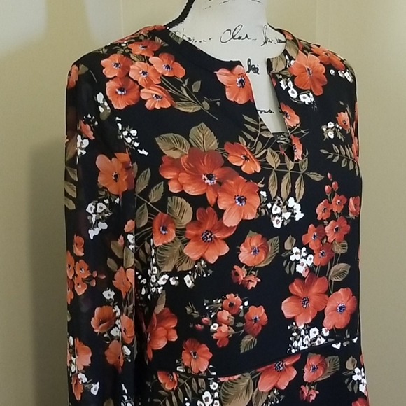 Floral dress - Picture 2 of 3